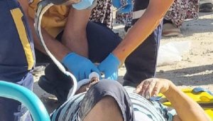 Otobüsün çarptığı yaya yaralandı