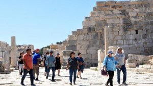 Patara Antik Kenti'ne turist akını