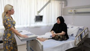 Rektör Özkan'dan kadavradan rahim nakilli Havva ve bebeğine ziyaret