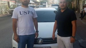 Satın aldıkları otomobilin önü 2013, arkası 2015 model çıktı
