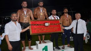 Serik'te başpehlivan Osman Aynur oldu