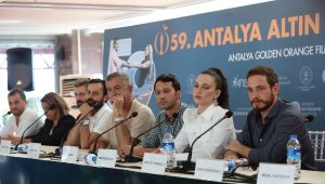 Tiyatro oyunu olarak yazılan senaryodan filmleriyle Altın Portakal'da yarışıyorlar