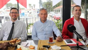 TÜRSAB Başkanı Bağlıkaya, Kemer'de üyelerle buluştu