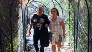 Antalya'ya tatile gelen Kanadalı iş insanının cep telefonu çaldılar