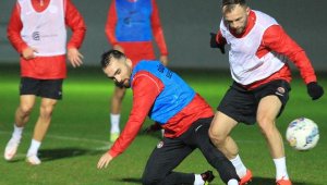 Antalyaspor iznin ardından top başı yaptı