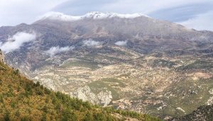 Gündoğmuş'un Akdağ'ı beyaza büründü