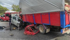 Oğlunun cenazesini almaya giderken kazada hayatını kaybetti