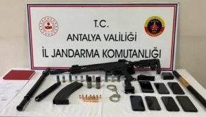 Sahte belgelerle otel işgal eden suç örgütüne operasyon; 6 gözaltı