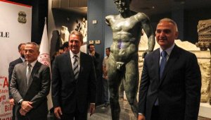 Türkiye'ye iade edilen 6 eserin tanıtımı Antalya'da yapıldı