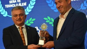Vali Yazıcı: Antalya hem tarımı hem turizmi profesyonelce yapıyor