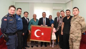 Vali Yazıcı'dan şehit ailesine ziyaret