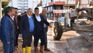 AESOB, Kumluca'da sel felaketiyle zarar gören esnafın yanında