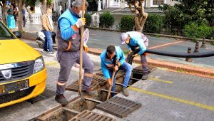 Alanya Belediyesi kendi ürettiği sistemle mazgalları temizledi