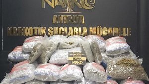 Antalya polisinden narkotik operasyonu: 3 tutuklama