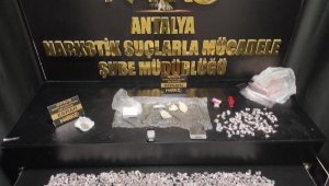 Antalya'da 3 ilçede uyuşturucu operasyonu: 7 tutuklama