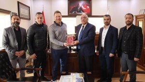 Atatürk hayranı Robert, Müslüman olup 'Kemal' adını aldı
