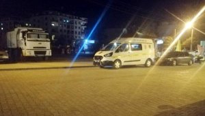 Büfede alışveriş yaparken tüfekle vuruldu