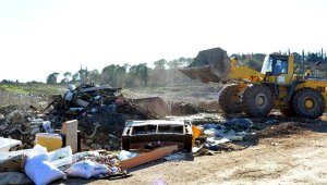 Büyük Manavgat yangınından etkilenen bölgeye dökülen atıklar kaldırıldı