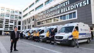 Büyükşehir Belediyesi ambulans araç filosunu genişletti