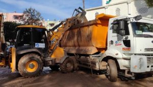 Büyükşehir Kumluca'da seferberlik başlattı