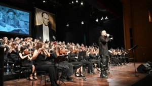 Çocuk Orkestrası'ndan anlamlı konser
