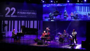 Doğu ve Batı müzikleri, Antalya Piyano Festivali'nde buluştu