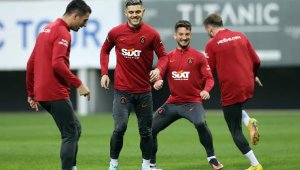Galatasaray'da Muslera, Antalya kampına katıldı