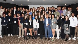 İş insanı Bıdı'dan üniversitelilere 'kariyer' dersi