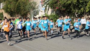 Kaş'ta Atatürk Kır Koşusu düzenlendi