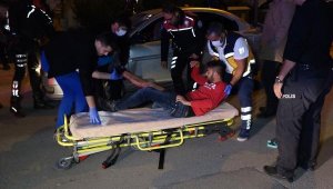 Polis durdurunca bıçaklandığı anlaşıldı, aracında 7 kurşun izi belirlendi