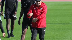 Şenol Güneş: Caner ile görüşmedim, illa isim istiyorsanız Neymar'ı almak isterim