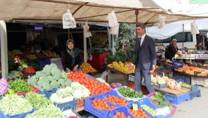 Serik'te turizm pazarı esnafı mutlu