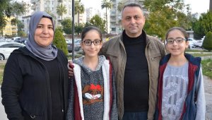 1'er gün arayla böbrek nakli olan ikizler hayata tutundu