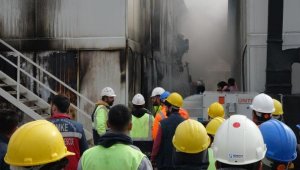 Antalya'da 200 işçinin kaldığı konteyner alev alev yandı