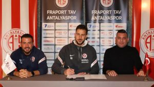 Antalyaspor, Helton Leite ile 1.5 yıllık sözleşme imzaladı
