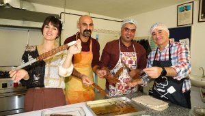ATASEM'de 450 saat eğitimle aşçı yardımcısı oluyorlar