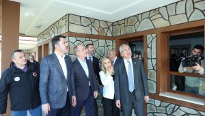 Bakan Kurum Yeni Evleri İnceledi