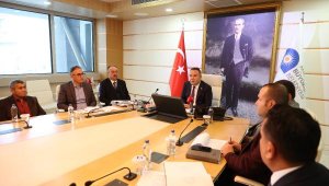 Başkan Böcek muhtarların sorunlarını dinledi