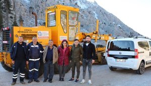 Büyükşehir ekipleri, mahsur kalan 4 vatandaşı kurtardı