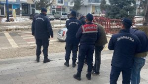 Hırsızlık zanlıları tutuklandı