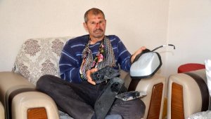 Kendisine çarpıp kaçan aracın kırılıp düşen parçalarıyla şikayetçi oldu