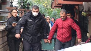 Oğluyla yaşadığı evde ölü bulundu