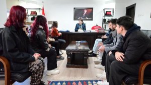 Öğrencilerden Kaymakam Çam'a ziyaret