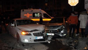 Trafikteki kovalamaca zincirleme kazayla bitti