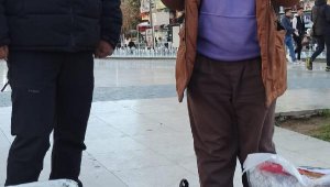 Antalya'da yaşayan Çinli'den depremzedelere destek