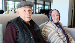 Depremzedeler kimliğini, ayakkabısını alamadan Antalya'ya geldi