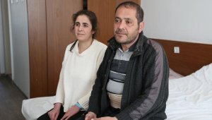 Gönül çifti ve 3 çocukları, molozları itip, sürünerek enkazdan kurtuldu