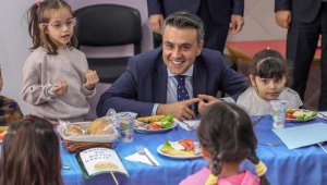 Okullarda ücretsiz yemek uygulaması başladı
