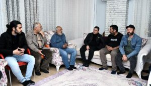 Tütüncü, depremzedeleri ziyaret etti