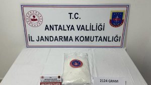 Ahıra saklanan uyuşturucuyu jandarma buldu